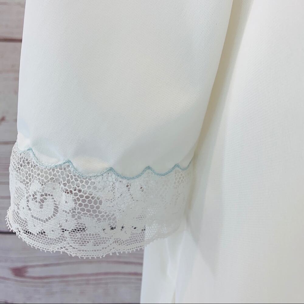 Cream and blue robe vintage button front lace - Picture 6 of 14